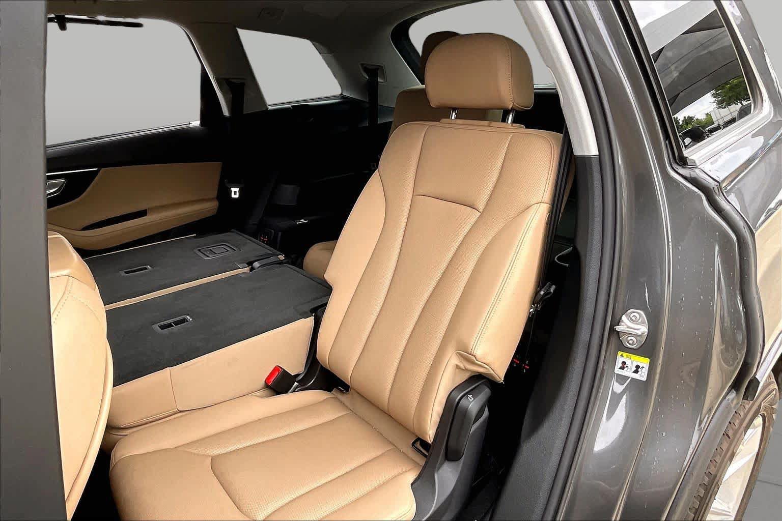 Used 2023 Audi Q7 2.0T Premium Plus w/ Premium Plus Package AWD/4WD image 21