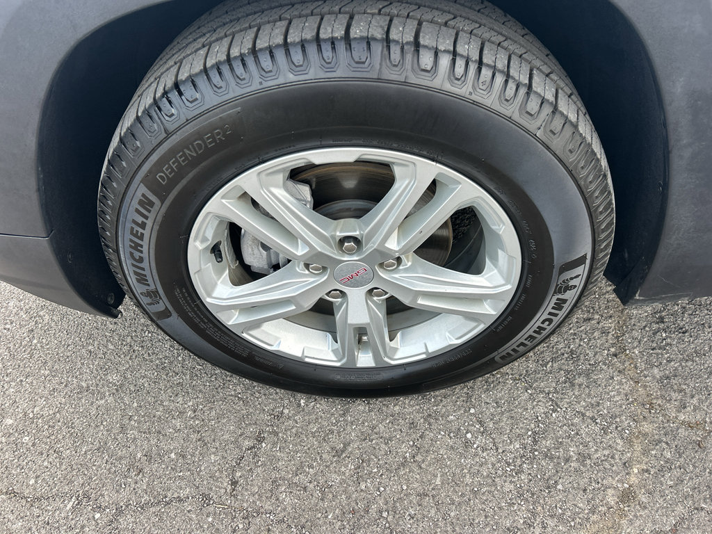Used 2023 GMC Terrain SLE image 9