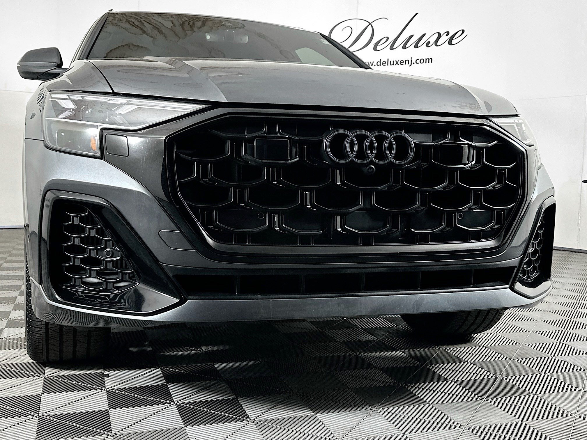 Used 2024 Audi Q8 Premium Plus w/ Premium Plus Package AWD/4WD image 32