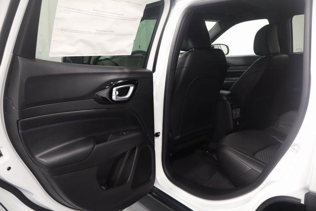 New 2026 Jeep Compass Latitude AWD/4WD image 12