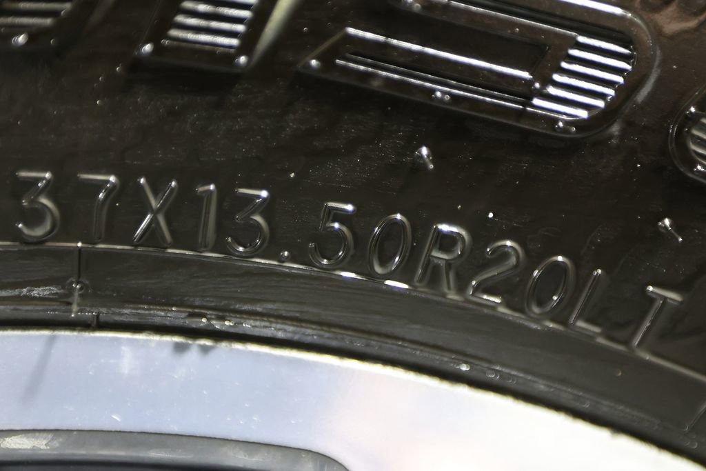 Used 2025 Ford F250 Platinum w/ Platinum Plus Package AWD/4WD image 57