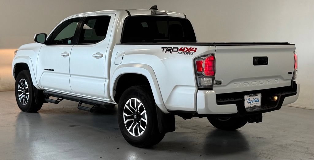 Used 2023 Toyota Tacoma TRD Sport AWD/4WD image 4