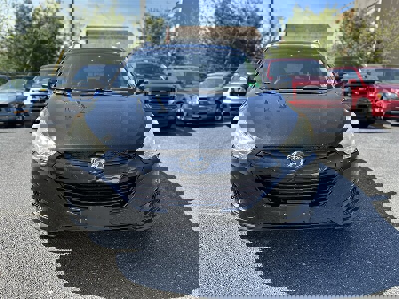 Used 2012 Hyundai Tucson GLS image 2