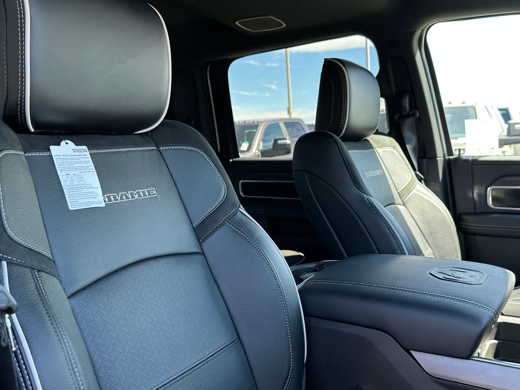 New 2026 RAM 2500 Laramie w/ Night Edition AWD/4WD image 15
