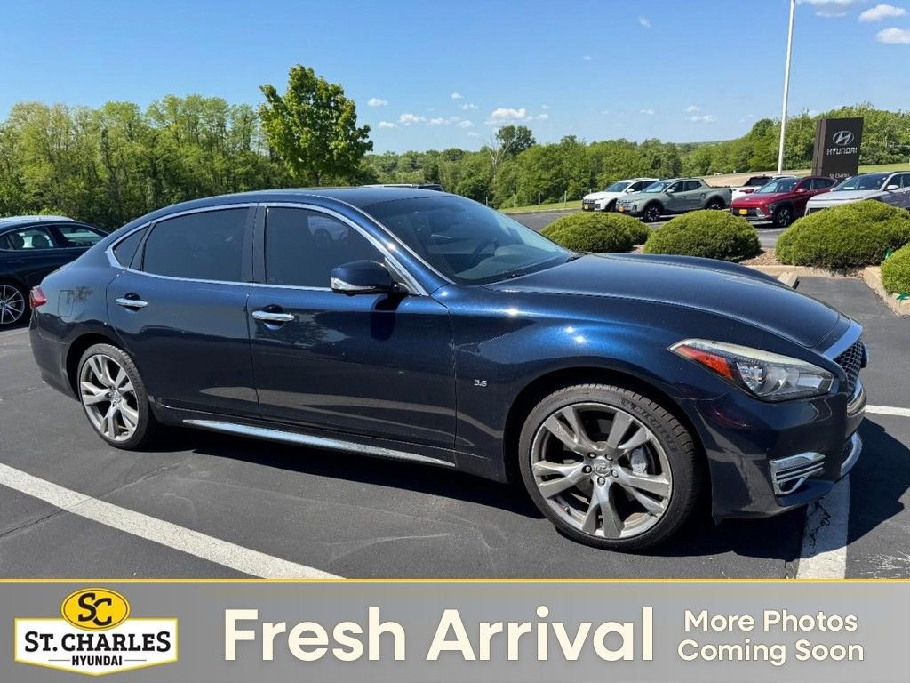 Used 2016 INFINITI Q70 L 5.6