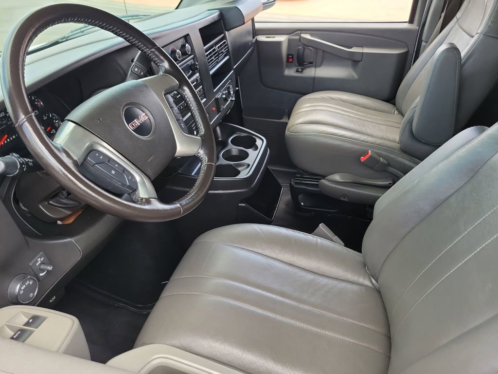 Used 2016 GMC Savana 3500 LS image 3