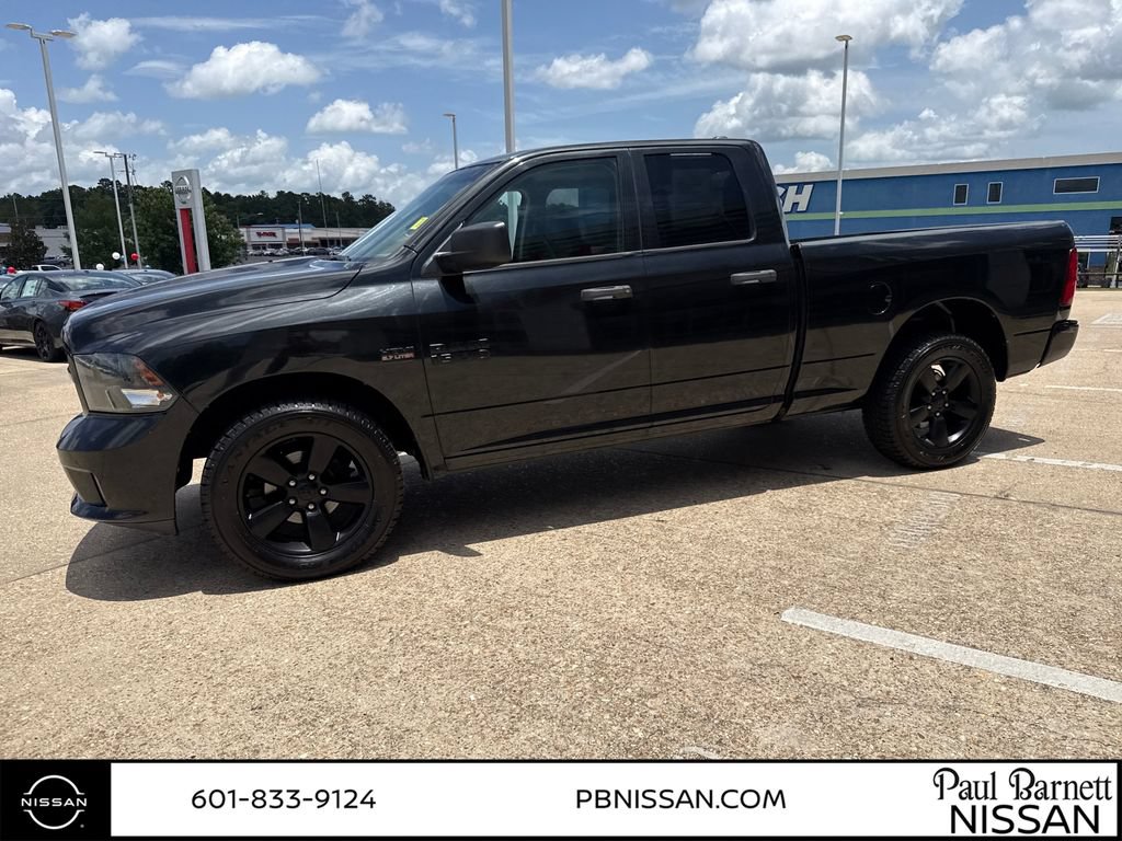 Used 2018 RAM 1500 Express w/ Black Ram 1500 Express Group AWD/4WD image 14