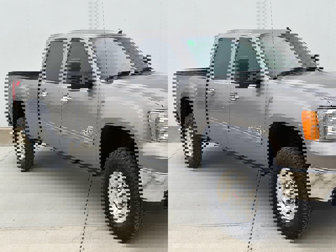Used 2007 GMC Sierra 2500 SLE w/ Z71 Off-Road Package image 10