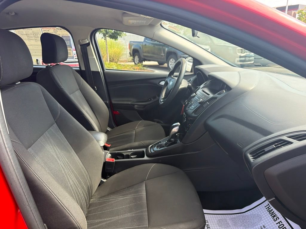 Used 2015 Ford Focus SE FWD image 10