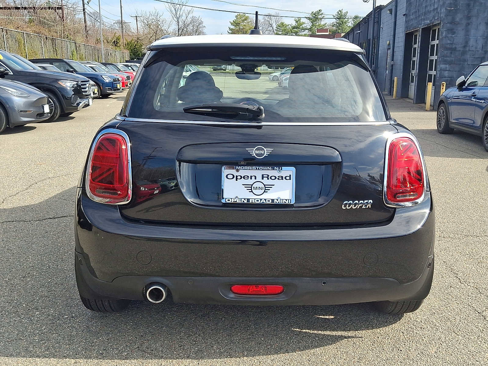 Used 2020 MINI Cooper 2-Door Hardtop w/ Storage Package FWD image 5