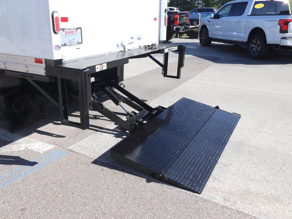 Certified 2024 Ford E-450 and Econoline 450 Super Duty w/ Power Windows & Locks Group image 3