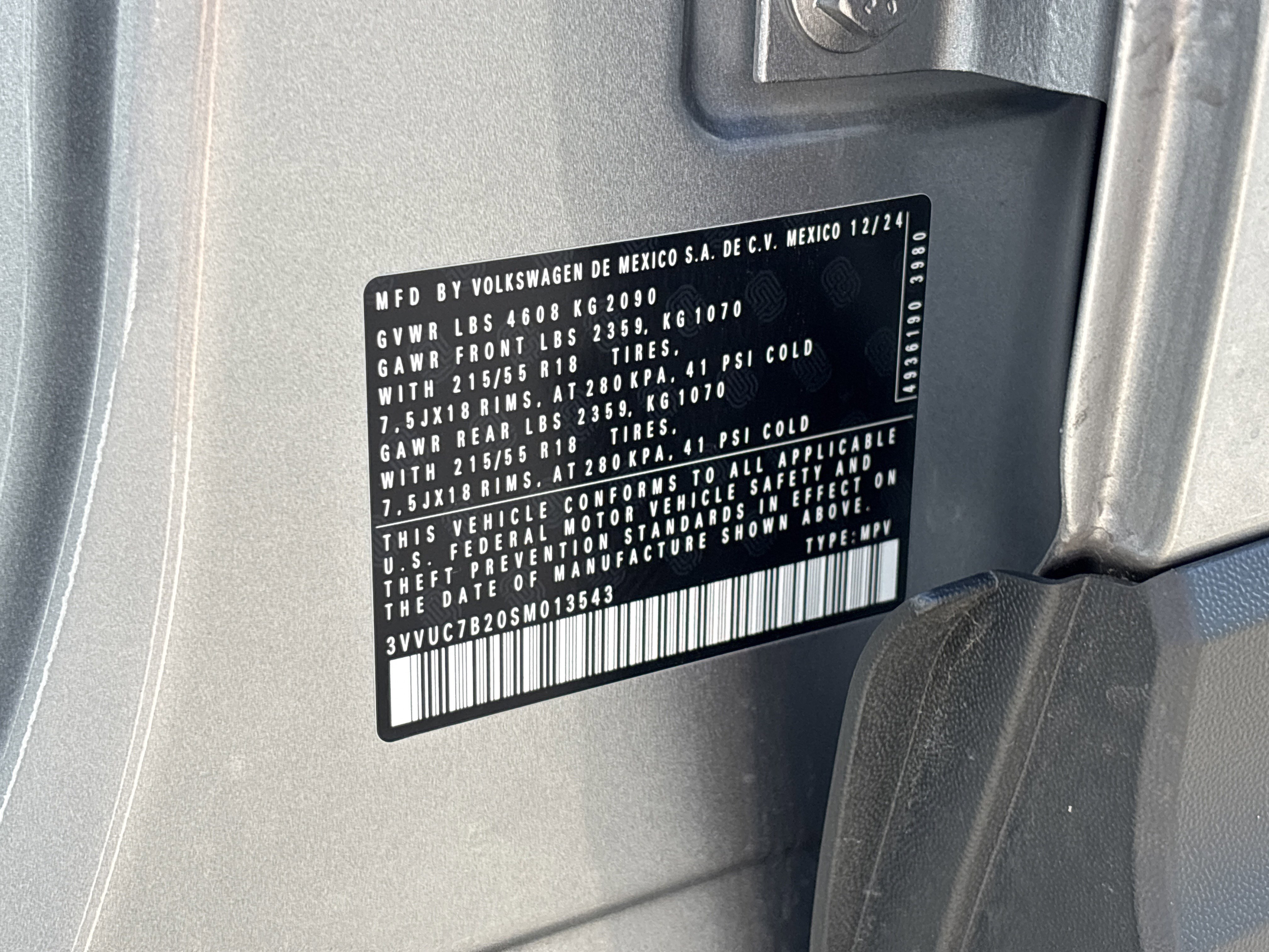 Used 2025 Volkswagen Taos SE image 31