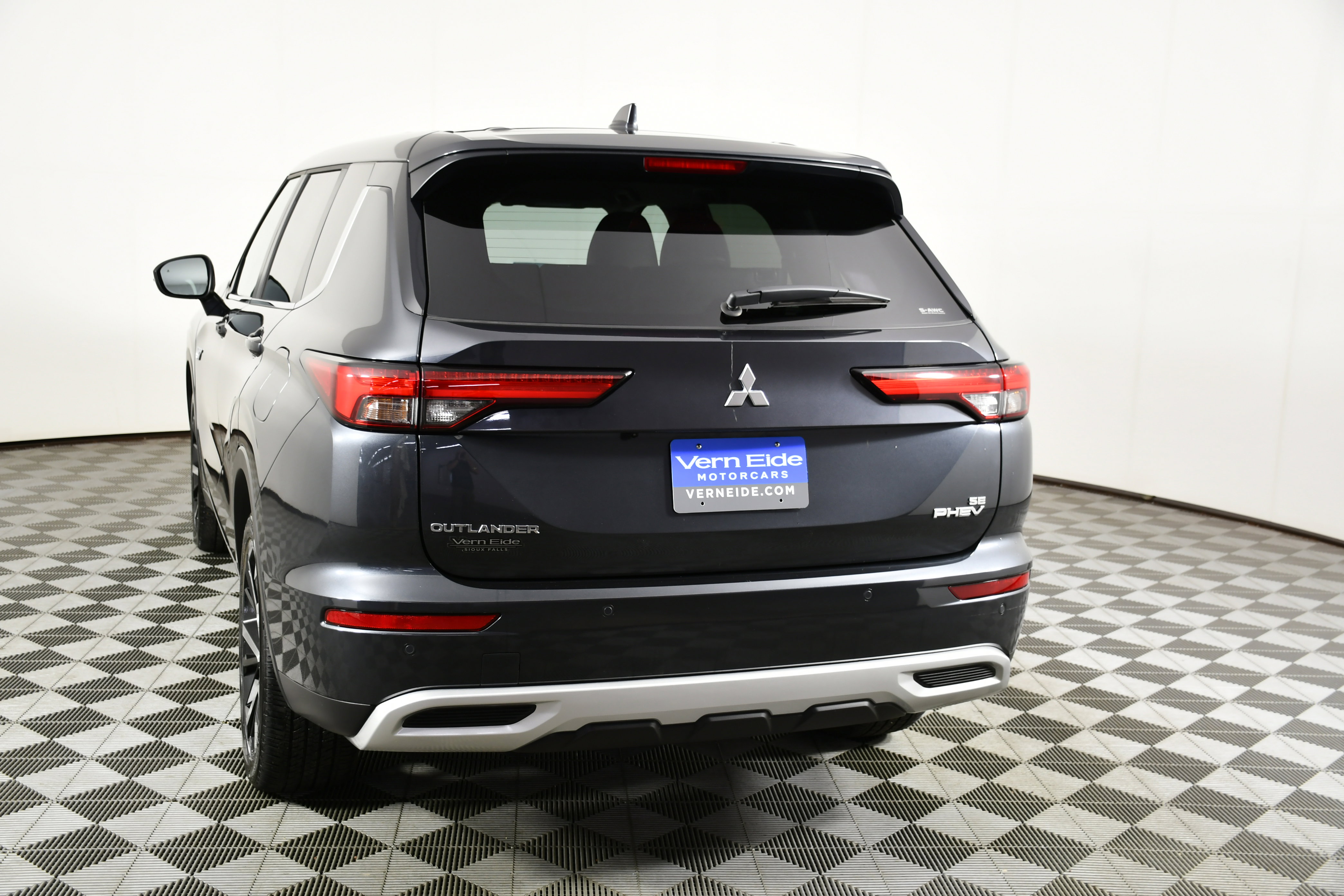 Used 2025 Mitsubishi Outlander SE image 7