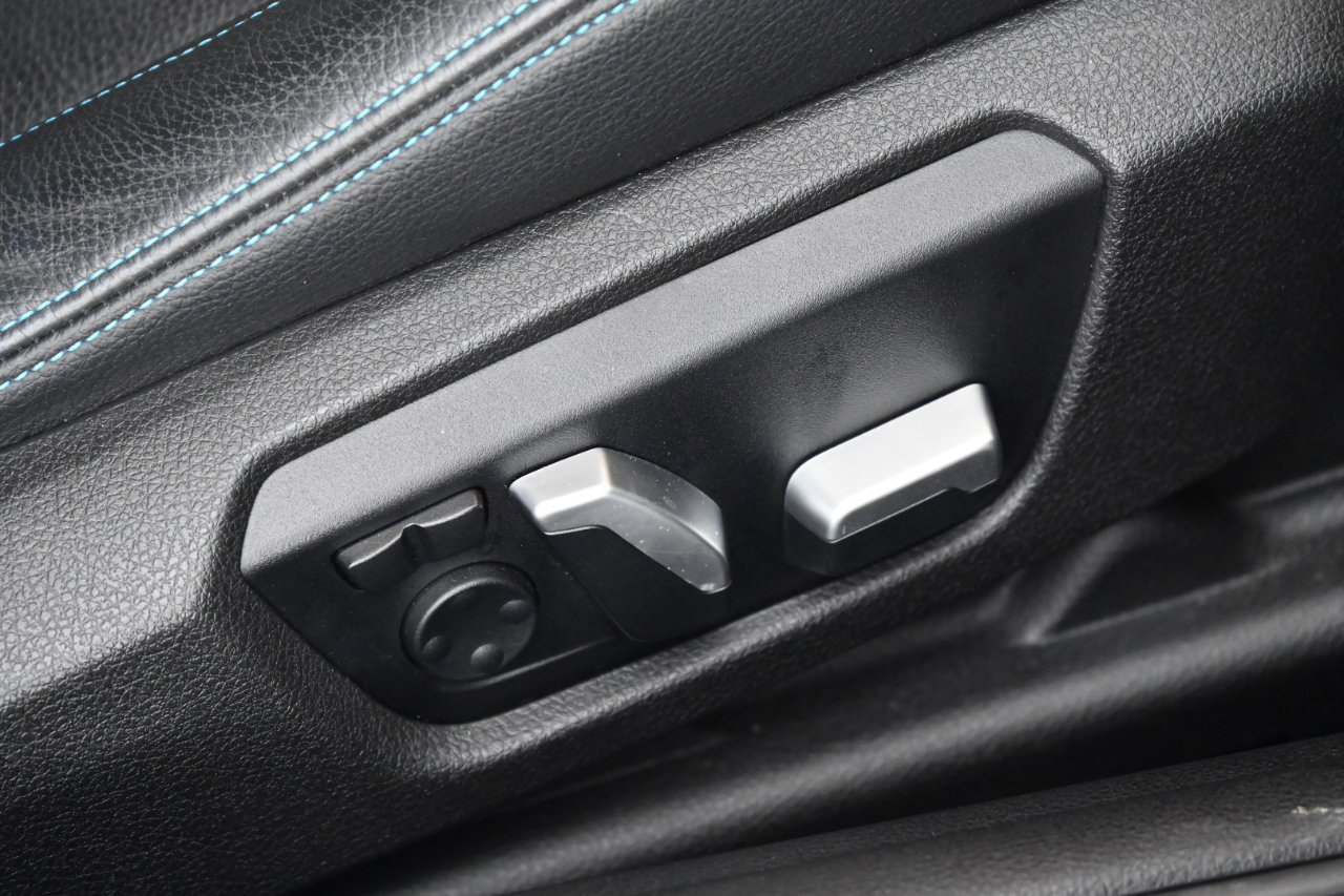 Used 2018 BMW M2 image 26