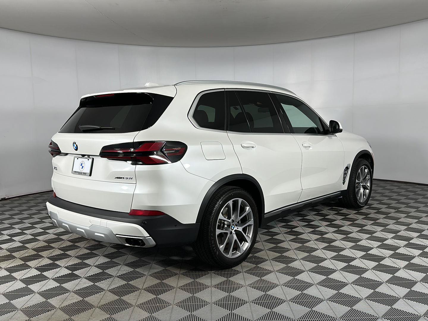 Used 2026 BMW X5 xDrive40i AWD/4WD image 27