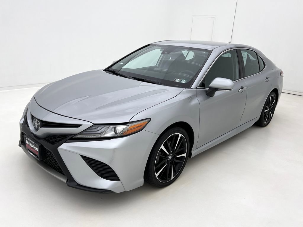 Used 2019 Toyota Camry XSE image 4