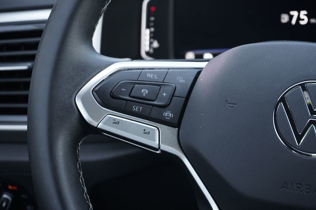 Used 2023 Volkswagen Atlas Cross Sport SE image 21