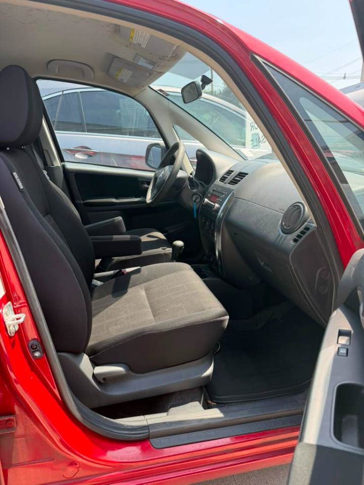Used 2012 Suzuki SX4 LE FWD image 17