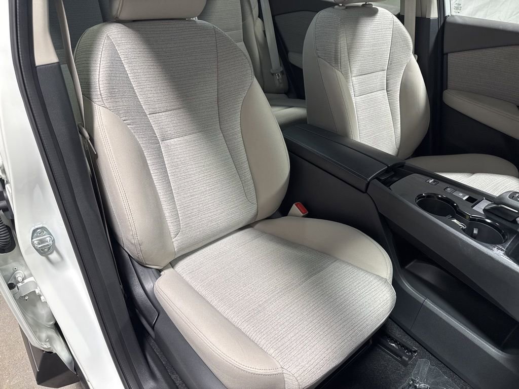 Used 2023 Nissan Rogue SV image 10