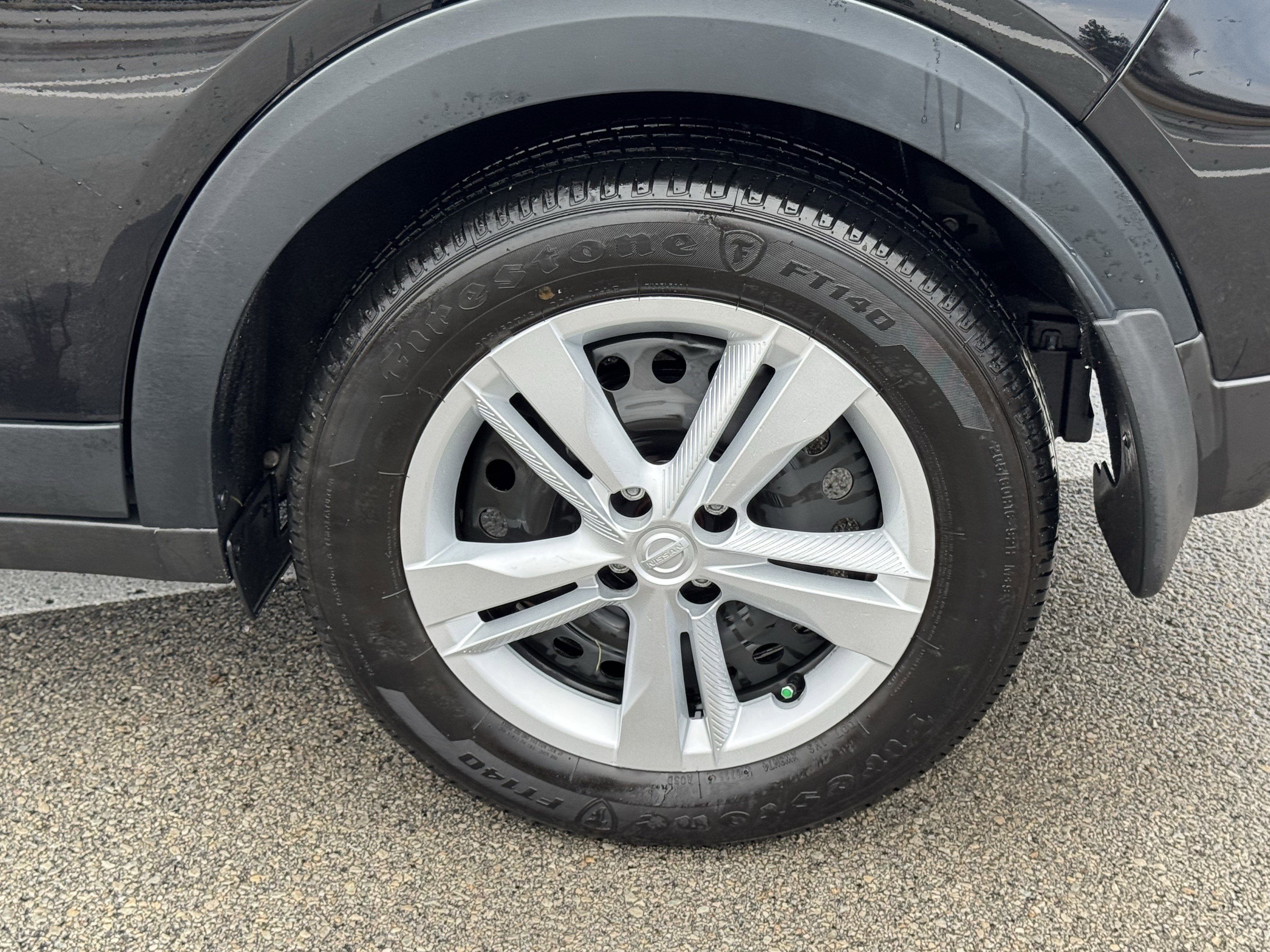 Certified 2025 Nissan Kicks Play S image 38