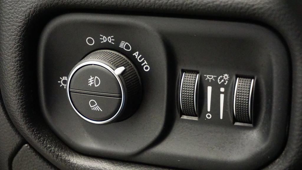 Used 2023 RAM 1500 Laramie image 30