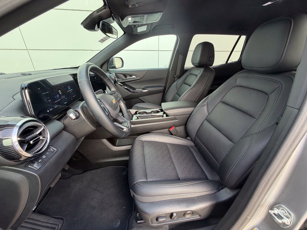 Used 2025 Chevrolet Equinox LT w/ Convenience Package II AWD/4WD image 13
