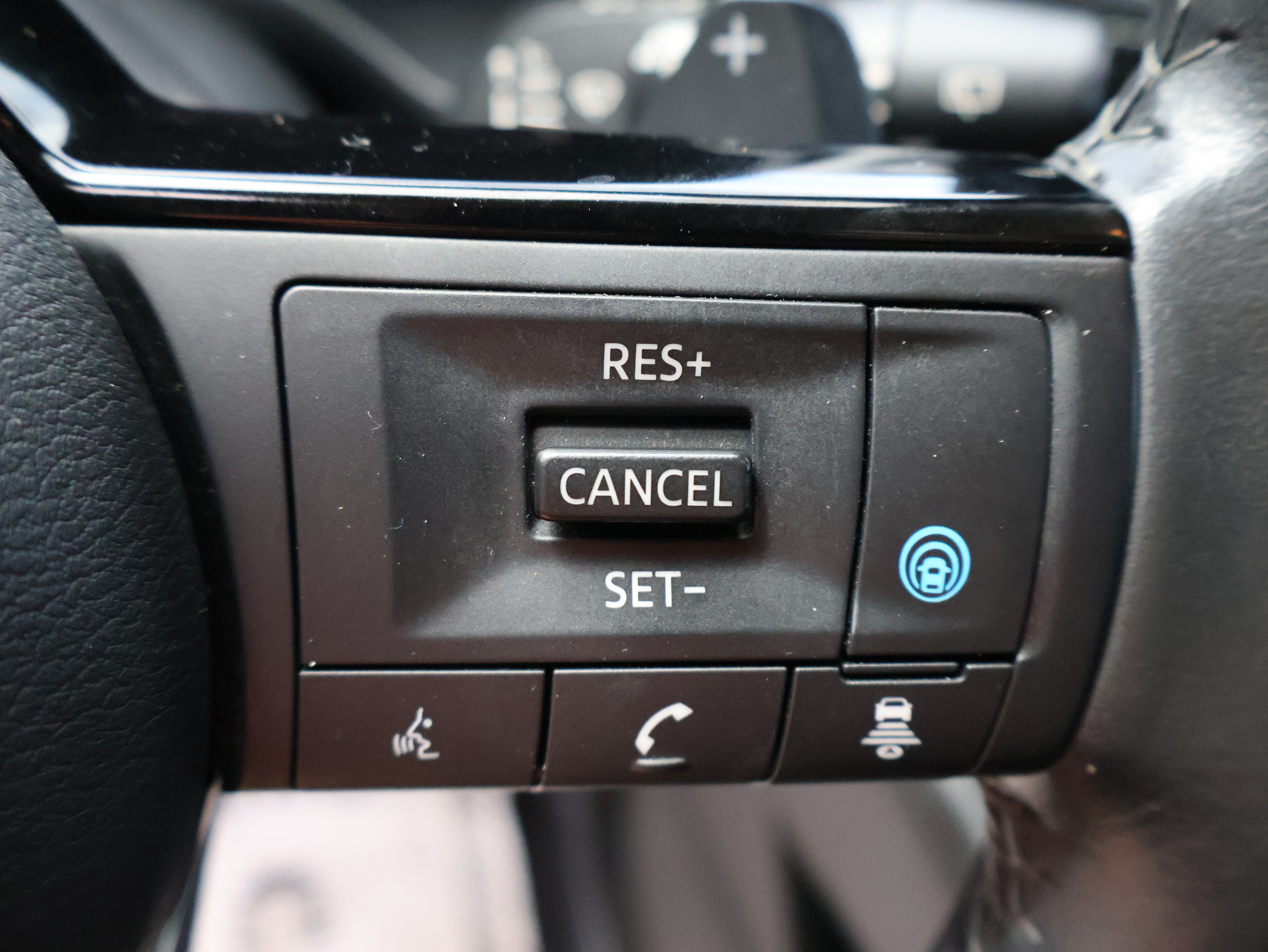 Used 2023 Nissan Rogue SL w/ SL Premium Package FWD image 27