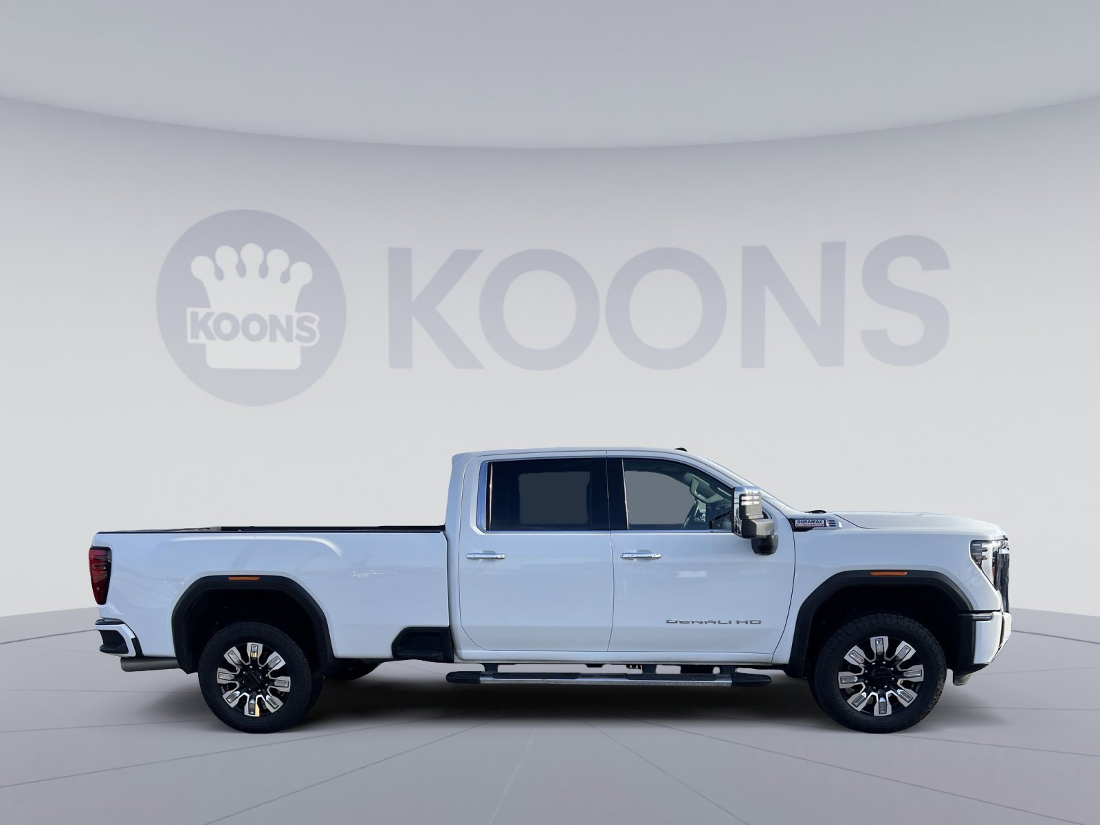 Used 2024 GMC Sierra 3500 Denali w/ Denali Reserve Package image 8