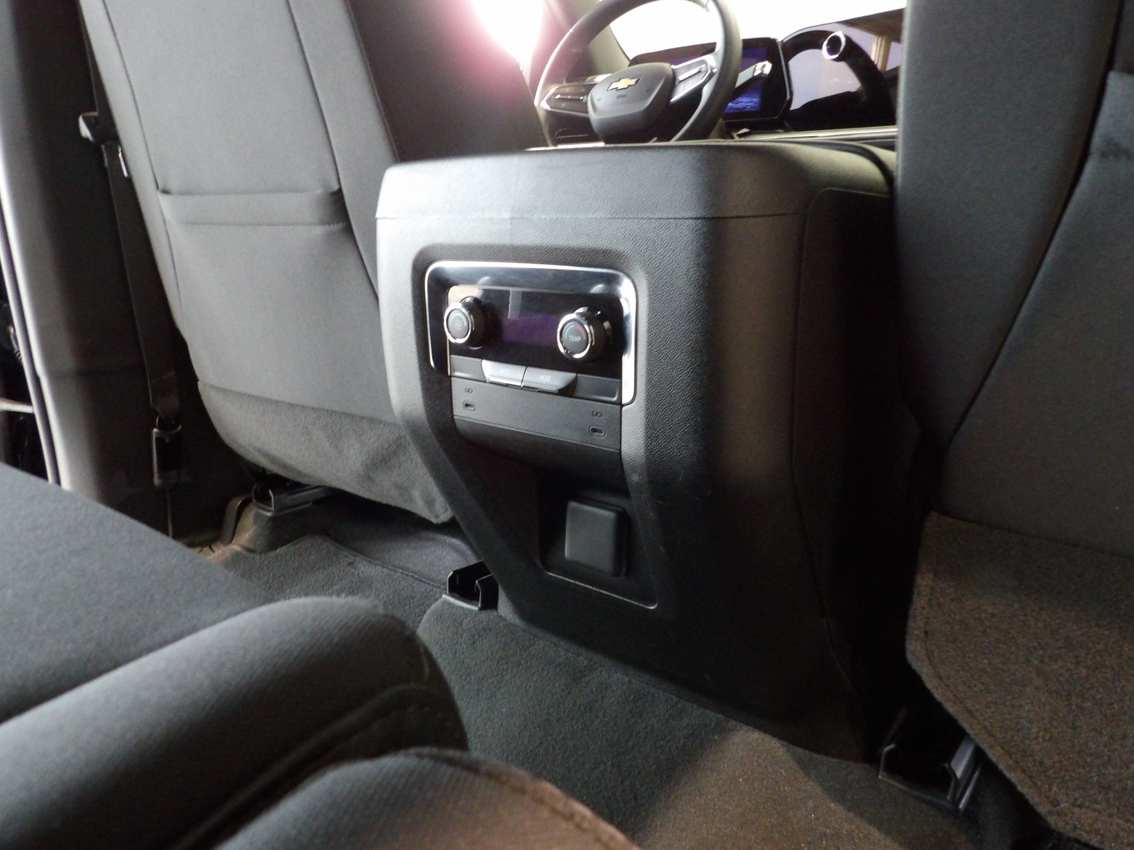 Used 2025 Chevrolet Tahoe LS AWD/4WD image 23