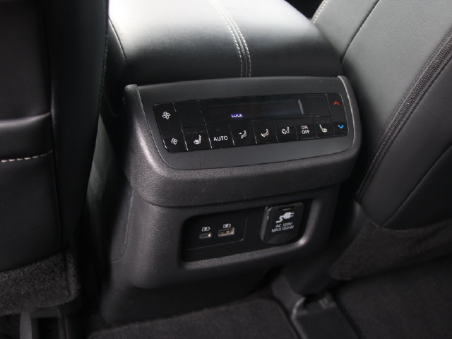 Certified 2025 Nissan Pathfinder Platinum AWD/4WD image 28