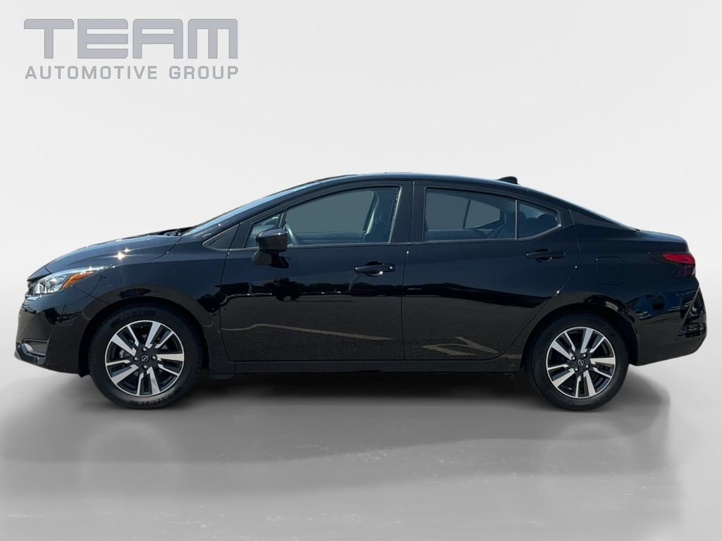 Used 2025 Nissan Versa SV FWD image 4