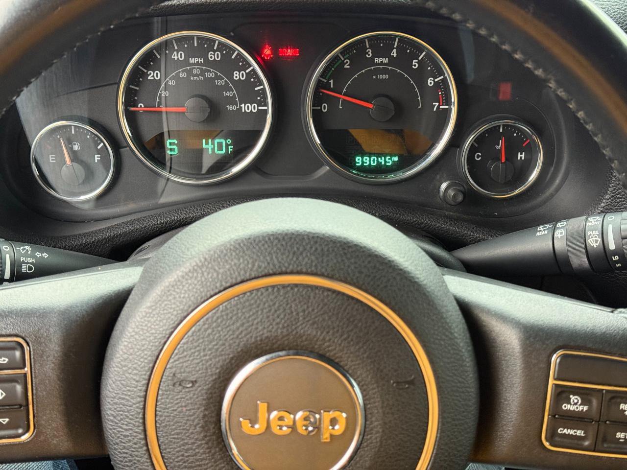 Used 2016 Jeep Wrangler Unlimited Sahara w/ Dual Top Group AWD/4WD image 13