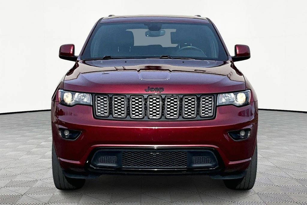 Used 2022 Jeep Grand Cherokee Laredo X image 3