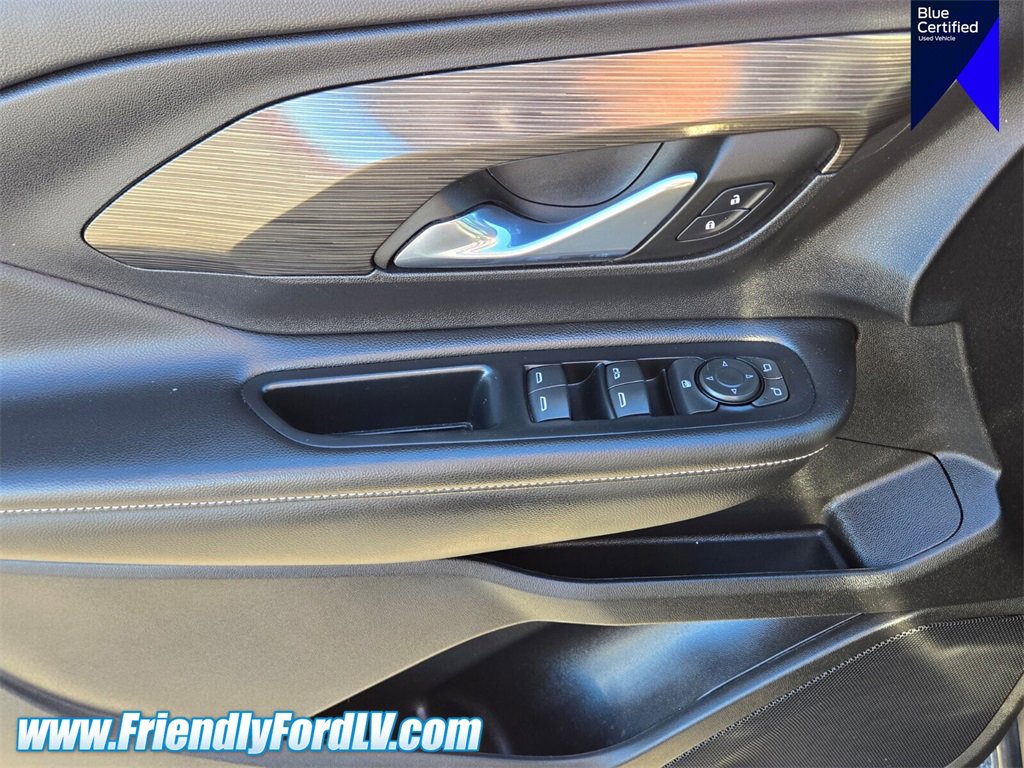 Used 2023 GMC Terrain SLE w/ Driver Convenience Package image 19