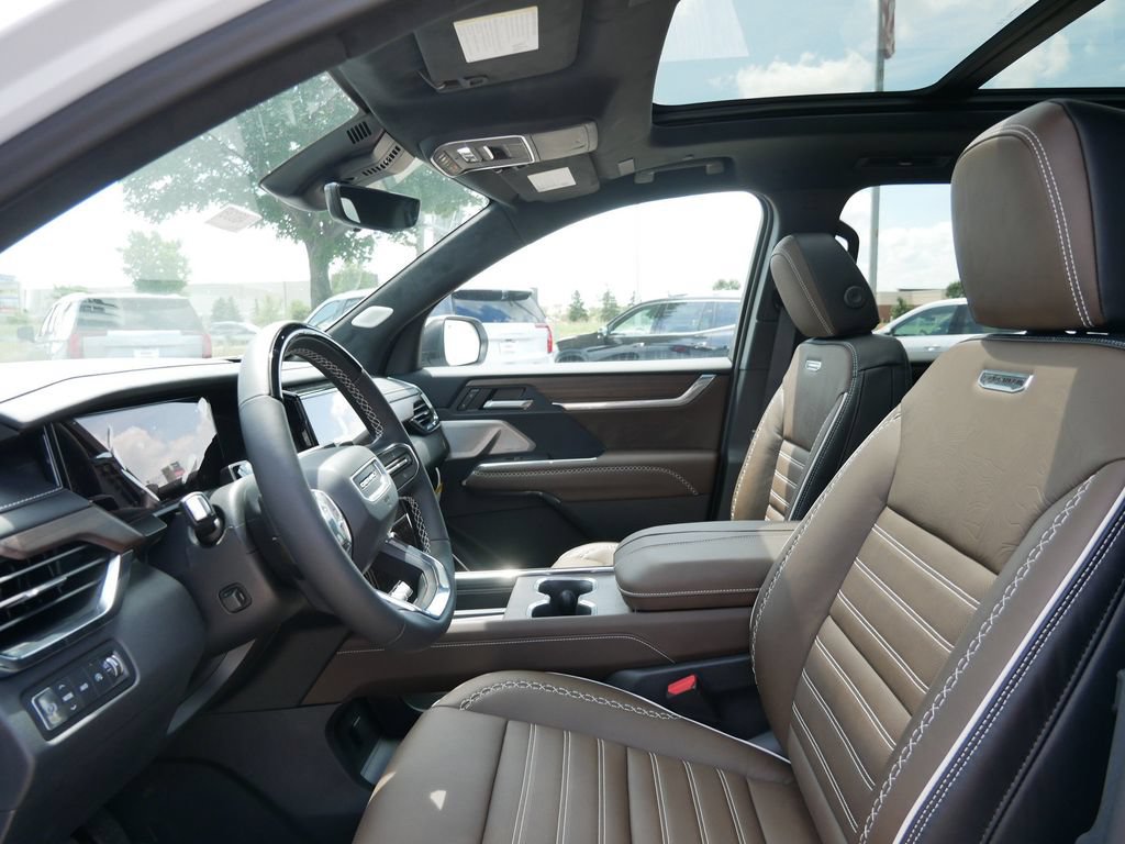 New 2026 GMC Acadia Denali Ultimate w/ LPO, Floor Liner Package AWD/4WD image 6
