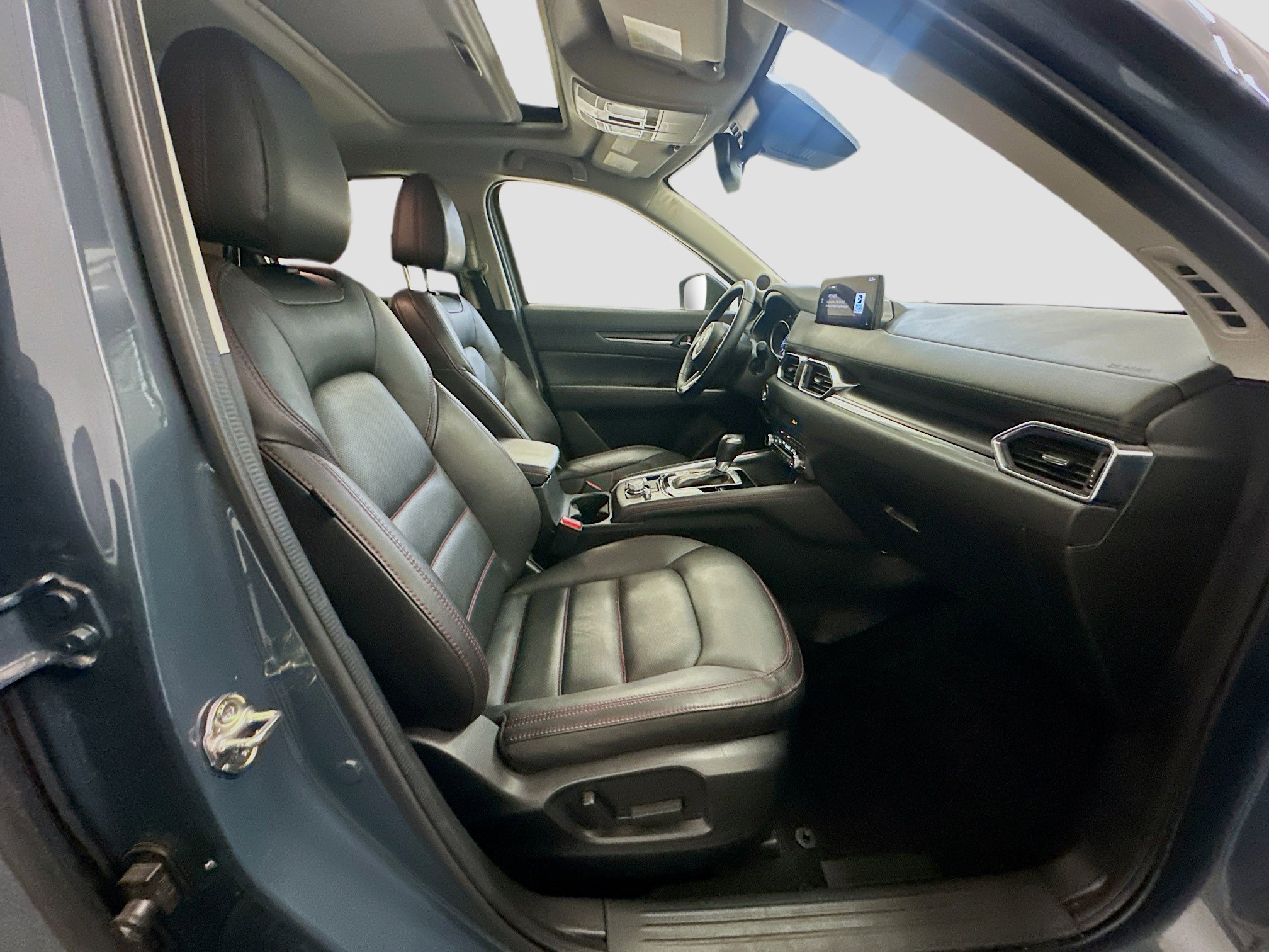 Used 2025 MAZDA CX-5 Carbon Edition image 32