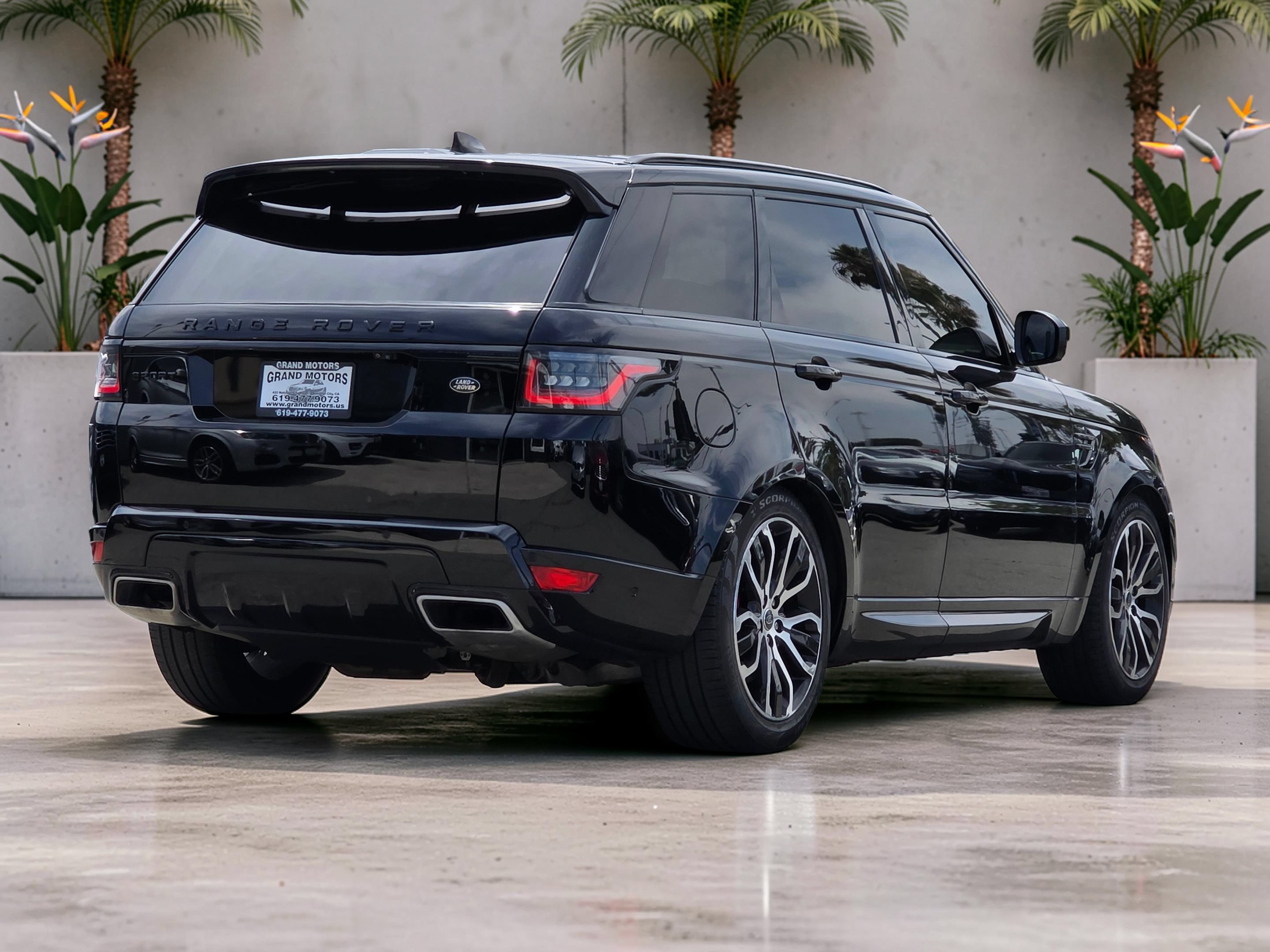 Used 2020 Land Rover Range Rover Sport HSE Dynamic AWD/4WD image 6