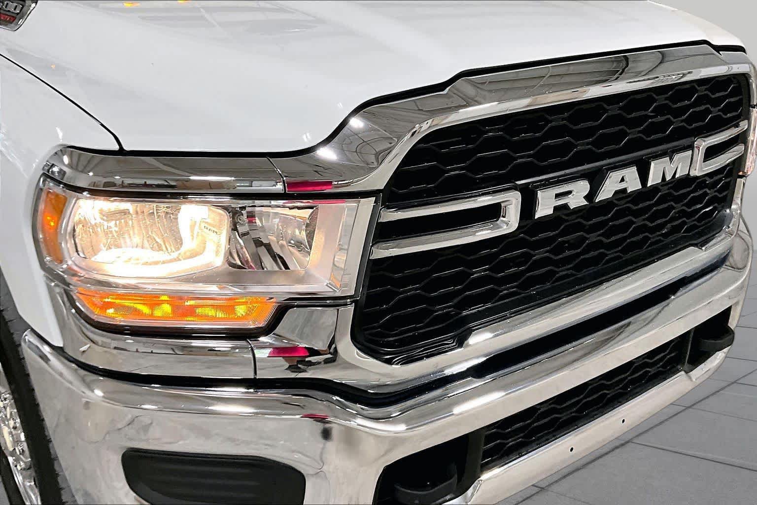 Used 2024 RAM 2500 Tradesman w/ Chrome Appearance Group AWD/4WD image 29