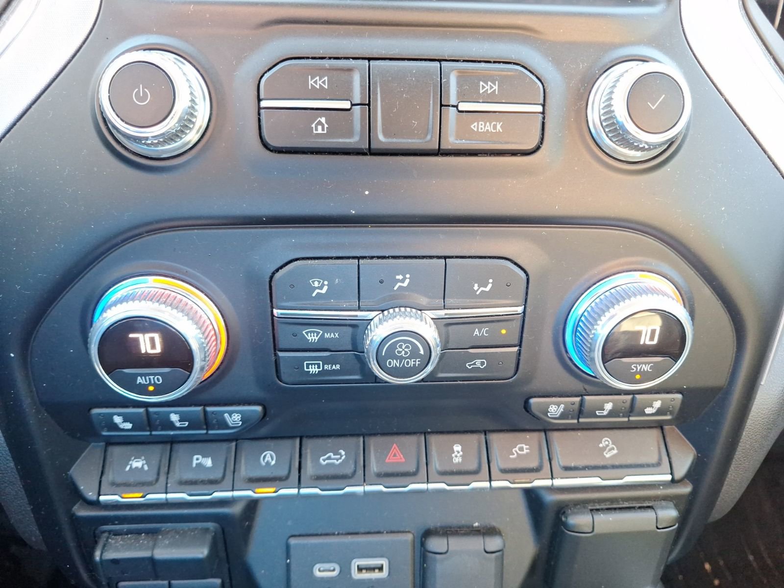 Used 2020 GMC Sierra 1500 SLT image 30