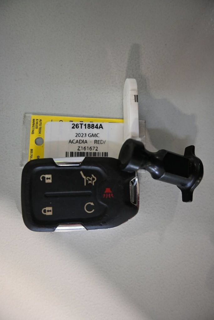 Used 2023 GMC Acadia AT4 w/ Preferred Package AWD/4WD image 9