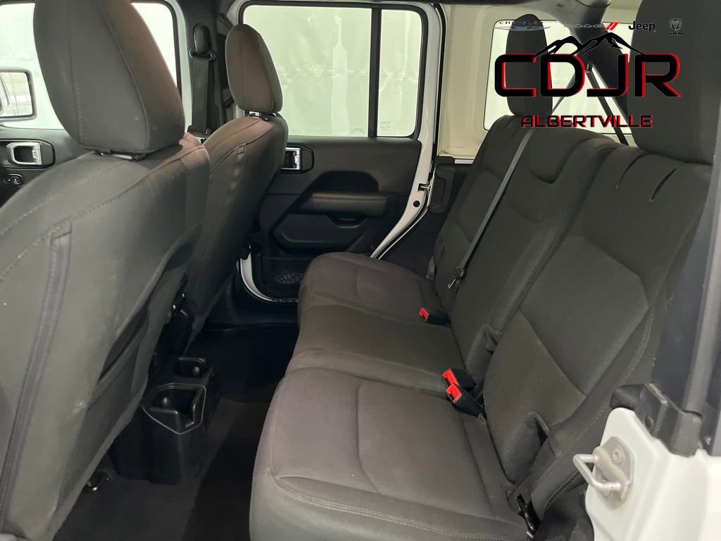 Used 2020 Jeep Wrangler Unlimited Sahara image 19
