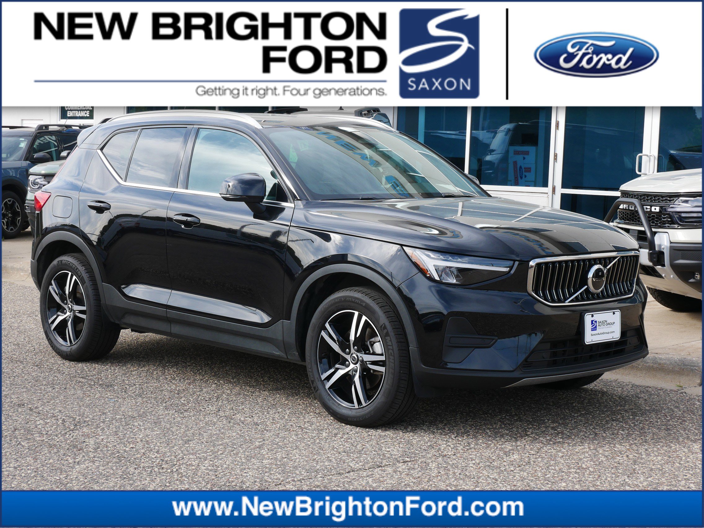 Used 2025 Volvo XC40 B5 Core