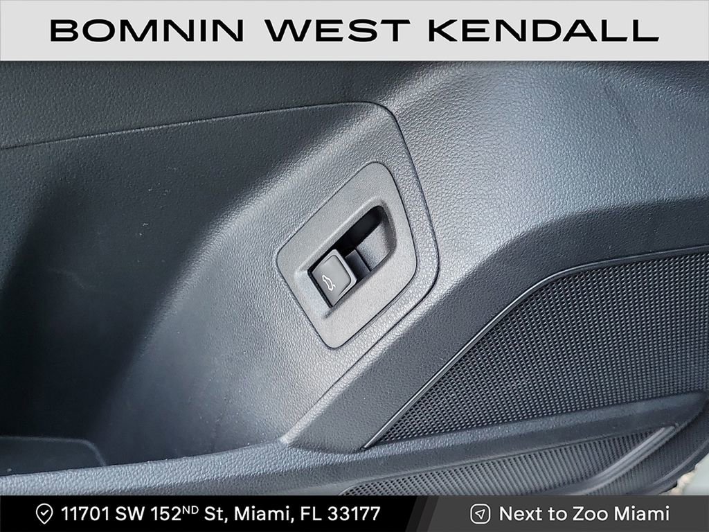 Used 2020 Volkswagen Atlas Cross Sport SEL image 30