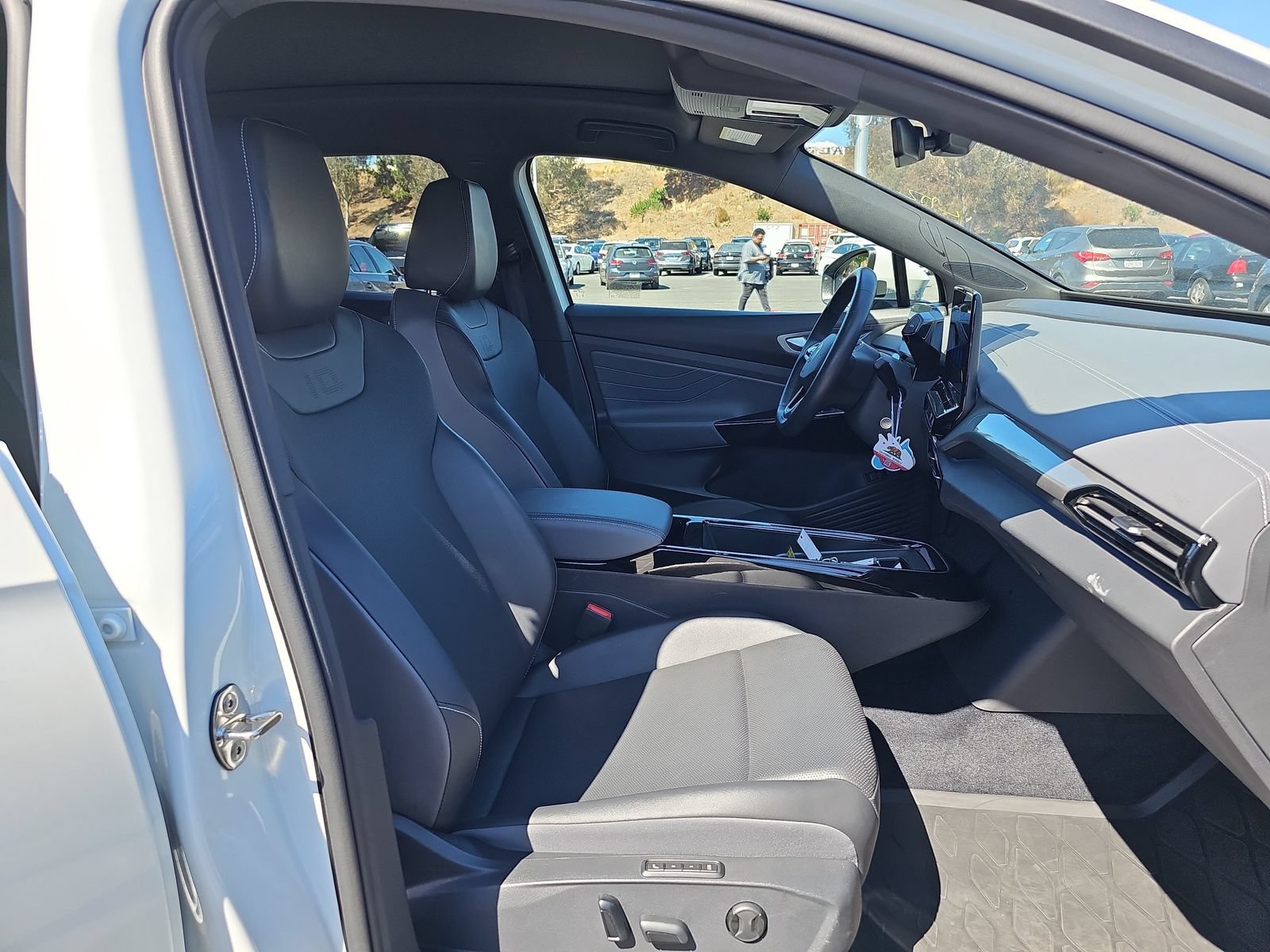 Used 2023 Volkswagen ID.4 S RWD image 13