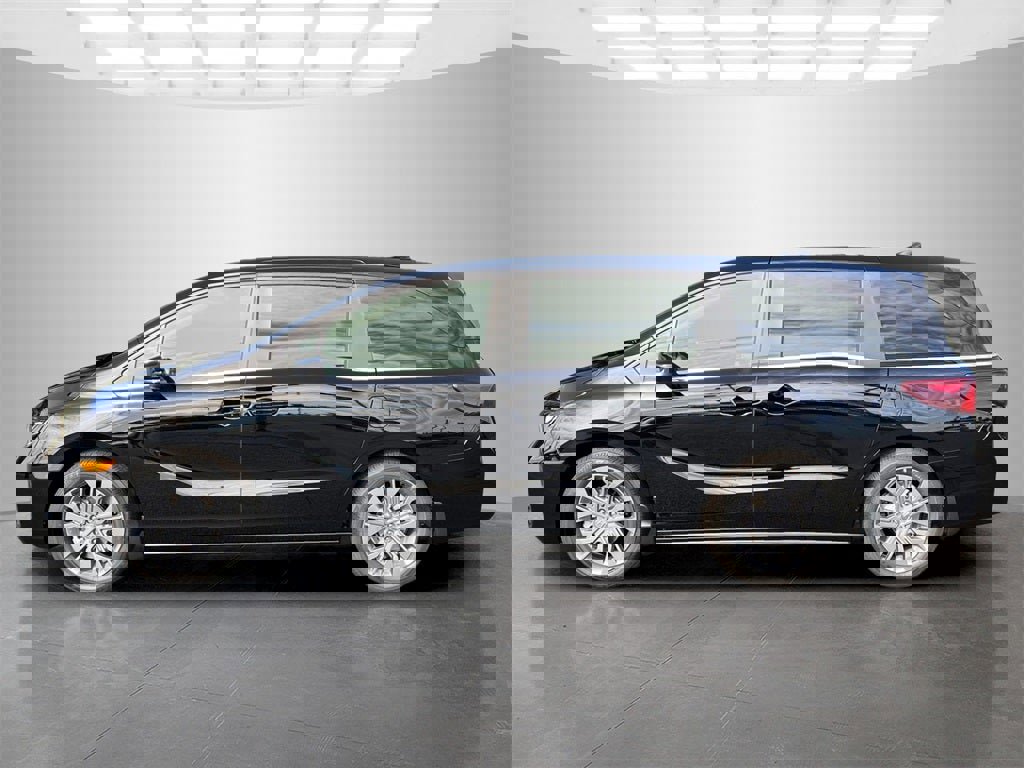 New 2026 Honda Odyssey Touring image 3