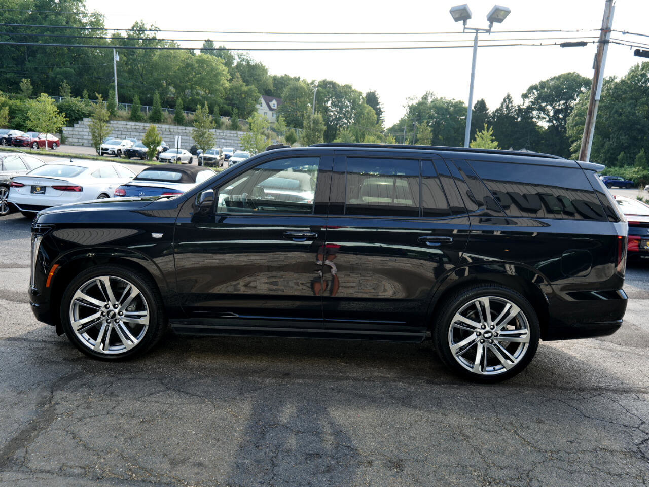 Used 2025 Cadillac Escalade Sport w/ Touring Package image 6