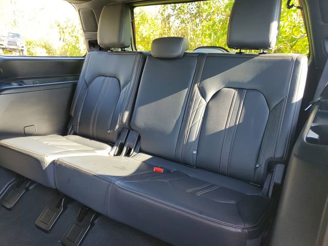 Used 2024 Ford Expedition Platinum image 24