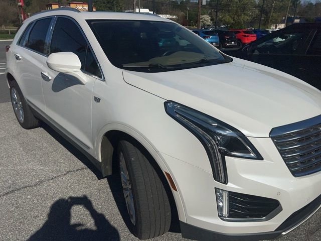 Used 2017 Cadillac XT5 Platinum image 2