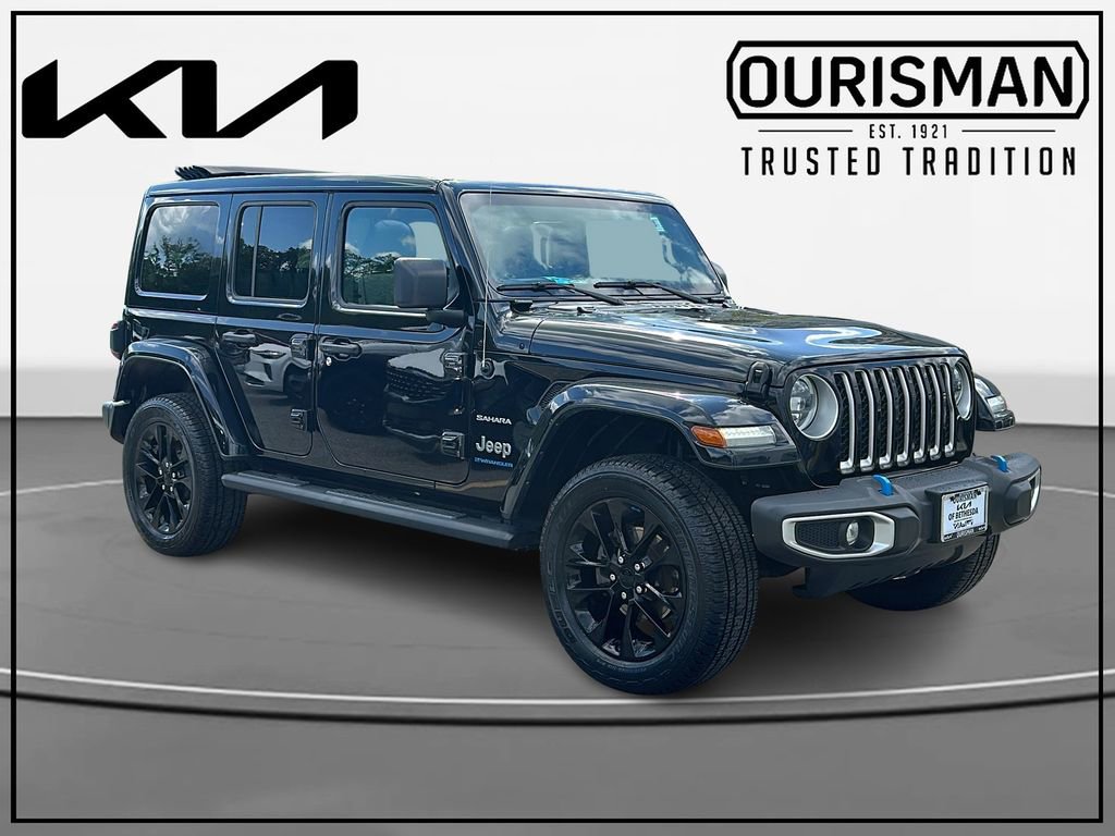 Used 2023 Jeep Wrangler Unlimited Sahara w/ Cold Weather Group AWD/4WD image 1