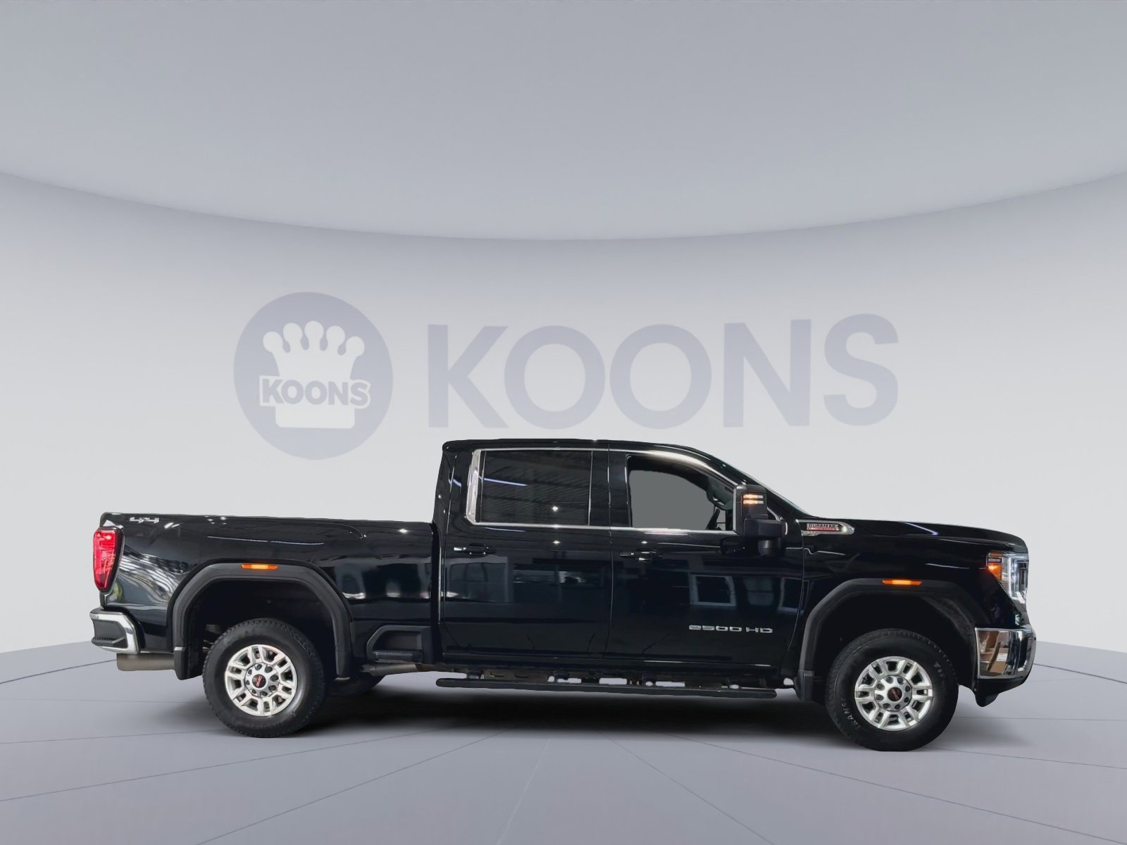 Used 2023 GMC Sierra 2500 SLE w/ SLE Convenience Package image 4